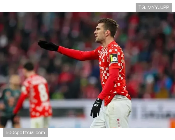 老将新篇：美因茨36岁后卫三月抢断成功率居联赛前列